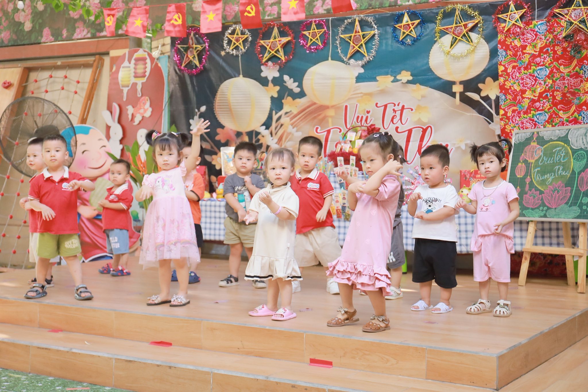 Biểu diễn và lễ hội của các bé